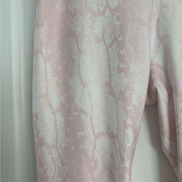 Women’s Workout Pants - Picture 4 of 6